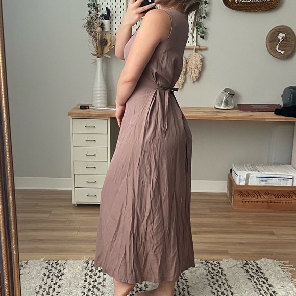 Beautiful Mauve Maxi dress - Picture 6 of 6